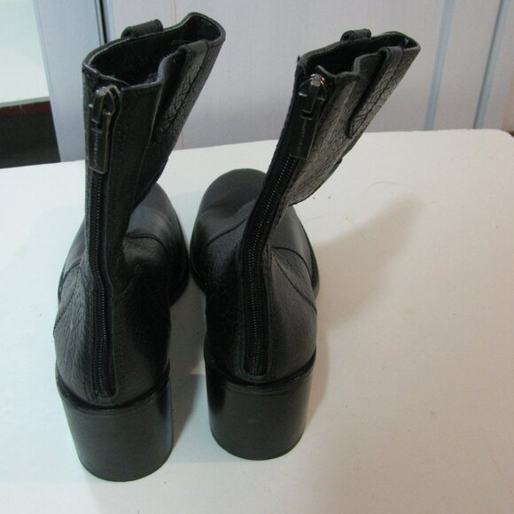 Vince Camuto Boots 9M 9 Faux Leather Heeled New NWT - Picture 4 of 7